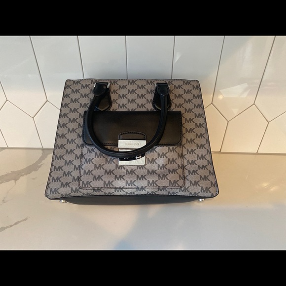 Michael Kors Bridgette black handbag - Picture 10 of 10